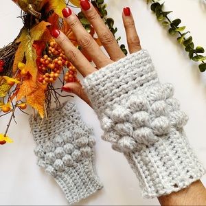 Handmade Light Gray Horizon Fingerless Gloves (S)